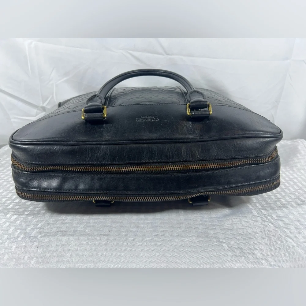 4043: Coach Black Embossed Leather Laptop Briefcase Business Bag